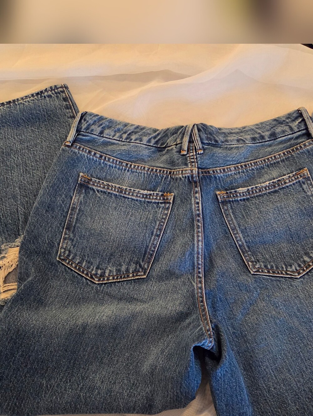 Good American Good Vintage High Rise Distressed Straight Leg Cotton Jeans, 8/29 - Picture 13 of 15